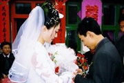 用PS给婚纱<font color="red">照片</font><font color="red">换背景</font>教程