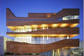 韩国建筑师Unsangdong以玻璃与木板为主题设计的办事处效果