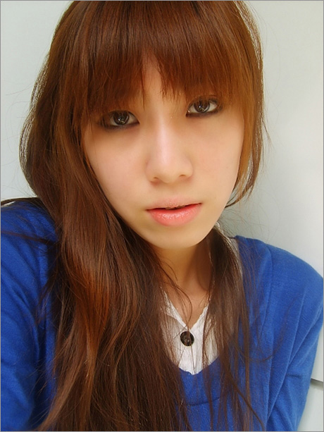 Photoshop给室内女孩加上唯美的装饰