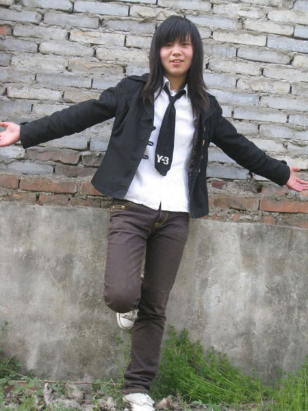 Photoshop打造颓废的青绿色非主流人物图片