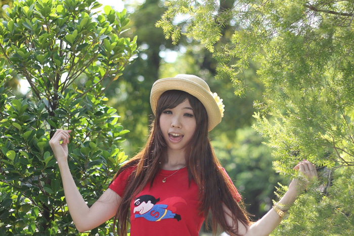 Photoshop打造唯美的秋季阳光树林人物图片